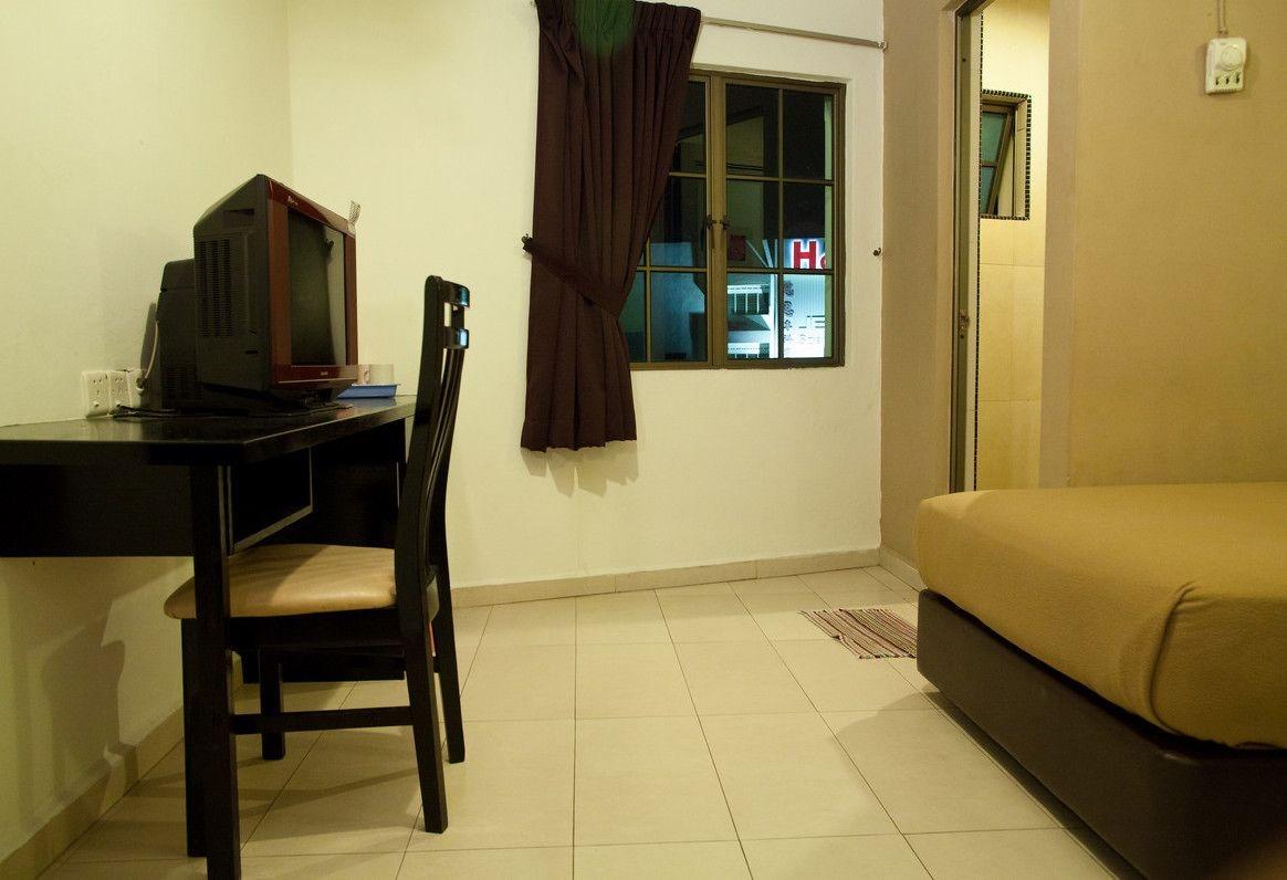 Ria Hotel
